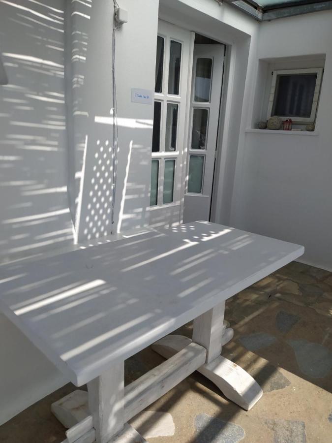Lillies Mykonos Sea View Studios Tourlos Bagian luar foto